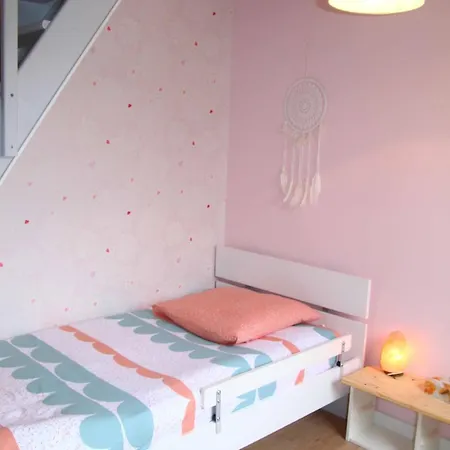 Holiday home Family With Garden, Pool And Within Walking Distance