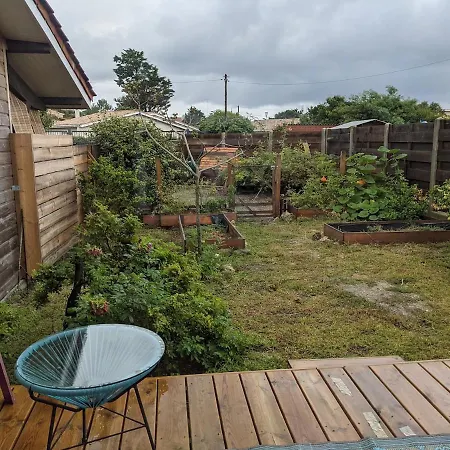 Family With Garden, Pool And Within Walking Distance * Lacanau