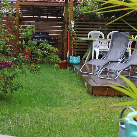 Holiday home Family With Garden, Pool And Within Walking Distance