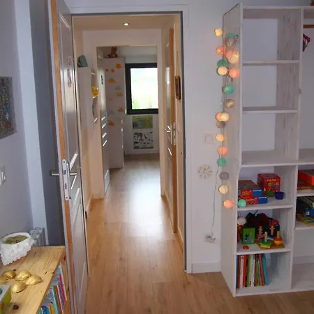 Family With Garden, Pool And Within Walking Distance